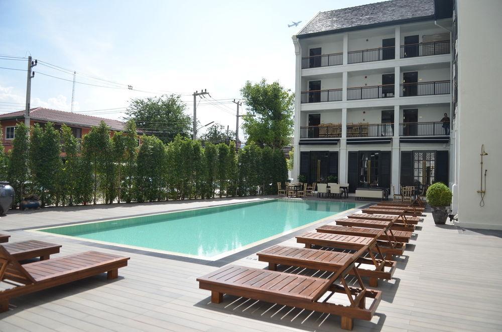 Buri Siri Boutique Hotel Чіангмай Екстер'єр фото